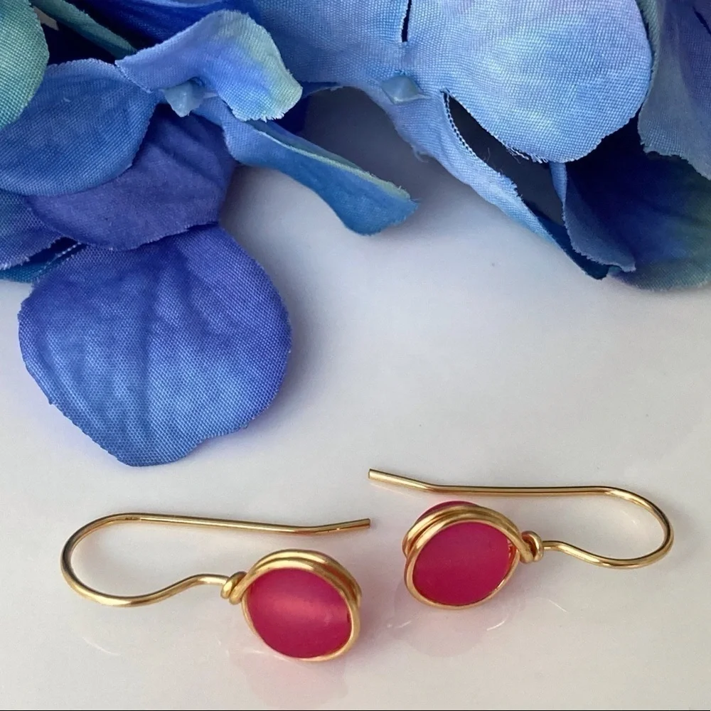 𝅺PINK & Gold Minimalist Wire Wrapped Earrings